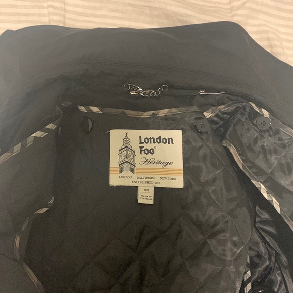 London fog black trench coat with removable quilted liner - Picture 3 of 6